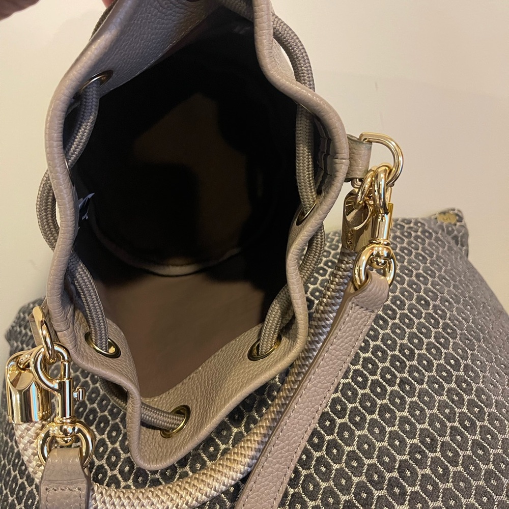 Marc Jacobs -The leather bucket bag - Picture 4 of 5